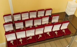 19 приехавших работать на Сахалин врачей получили ключи от квартир